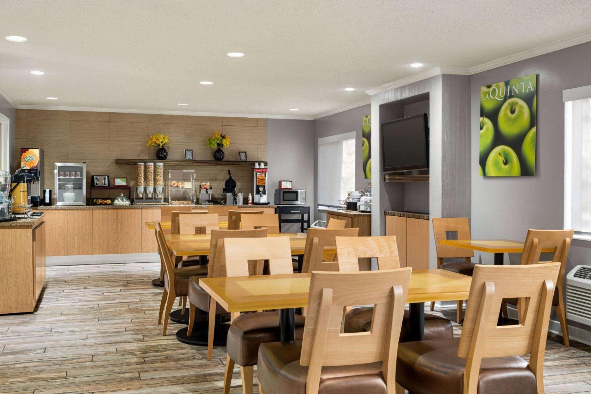 Hotel La Quinta By Wyndham Chicago Tinley Park Exterior foto